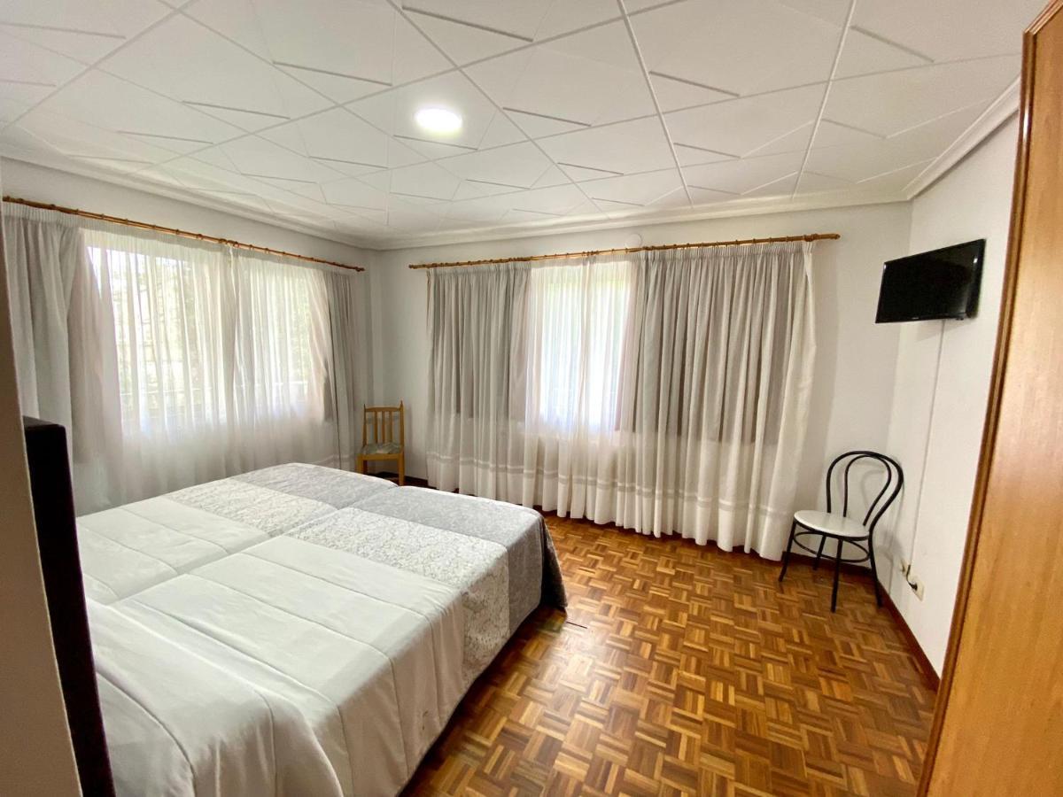Garden Lodge Hostal Evencio Ribadavia Luaran gambar