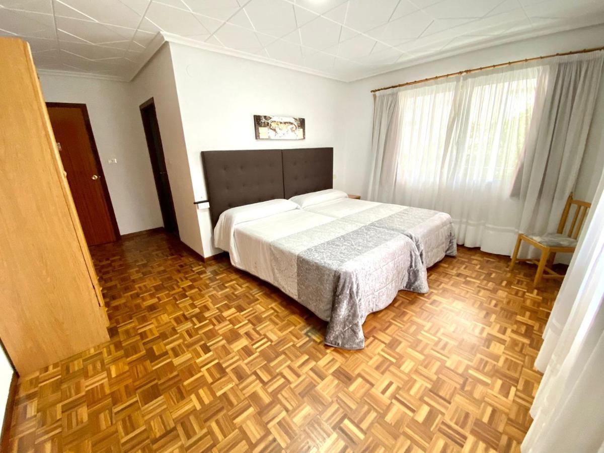 Garden Lodge Hostal Evencio Ribadavia Luaran gambar