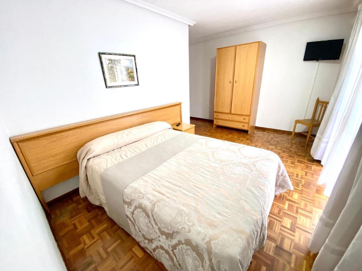 Garden Lodge Hostal Evencio Ribadavia Luaran gambar