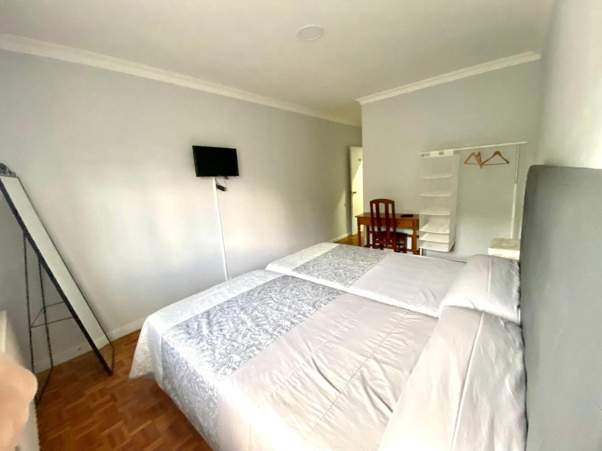 Garden Lodge Hostal Evencio Ribadavia Luaran gambar